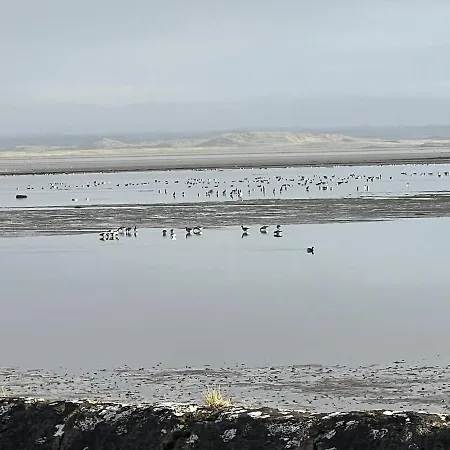 Hébergement de vacances 1 Quay Relaxing 3 Bedroom On Sea-front *